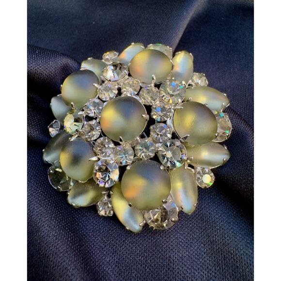 Stunning! Juliana Frosted Cabachon Smokey Green Brooch! - Picture 1 of 6